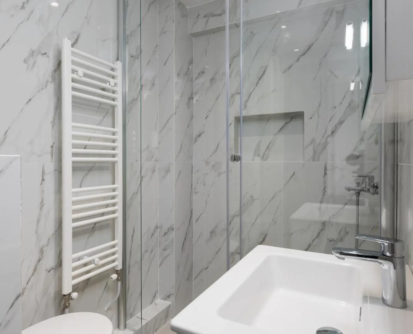Babylon Luxury Suites No2 By Binobi! 塞萨洛尼基
